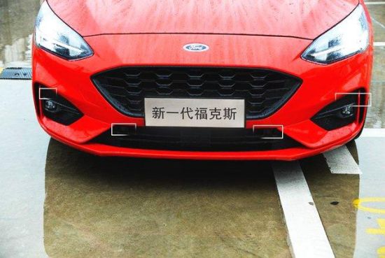 从华为乾崑智驾到宝马xDrive:五款50万级SUV智能与操控系统解析(图1)